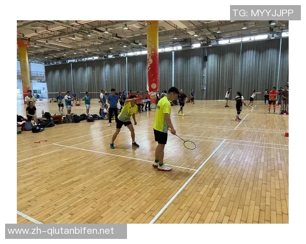 重庆羽毛球队与杭州羽毛球队速度对比赛后分析与战术总结
