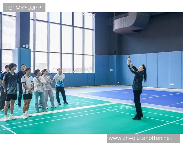 重庆羽毛球队整体压制战术解析与实战应用探讨 重庆羽毛球队整体压制战术解析与实战应用探讨
